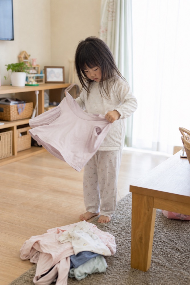 エデュトイで遊ぶ子ども